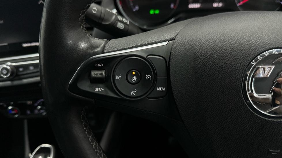 Cruise Control / Heated Steering Wheel 