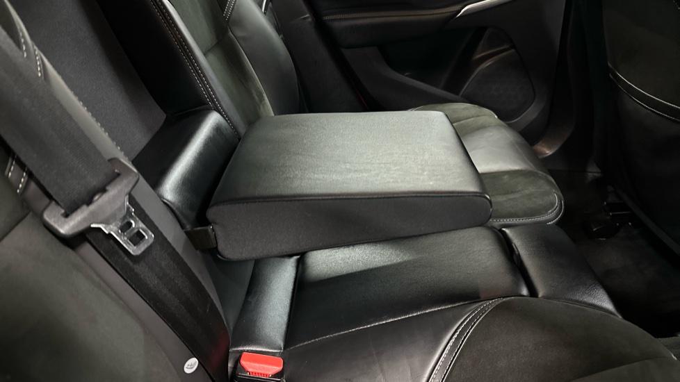 Rear Armrest 