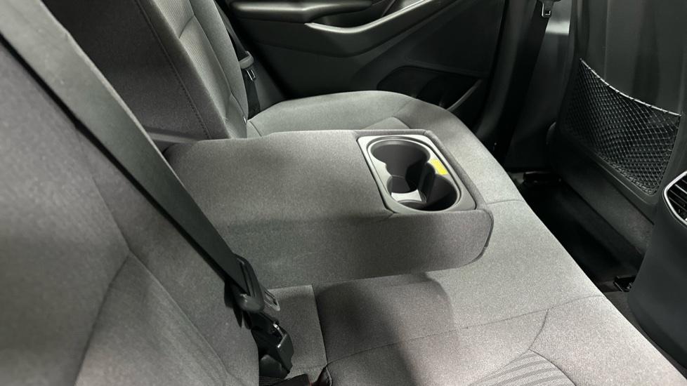 Rear Armrest/ Cup Holder