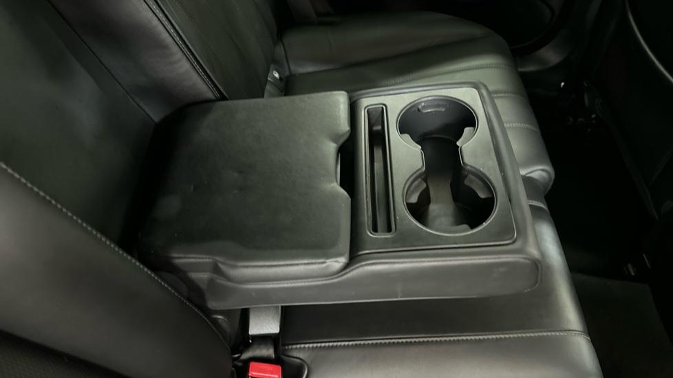 Rear Armrest/ Cup Holder