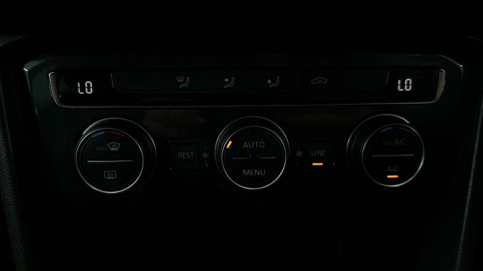 Air Conditioning /Dual Climate Control 