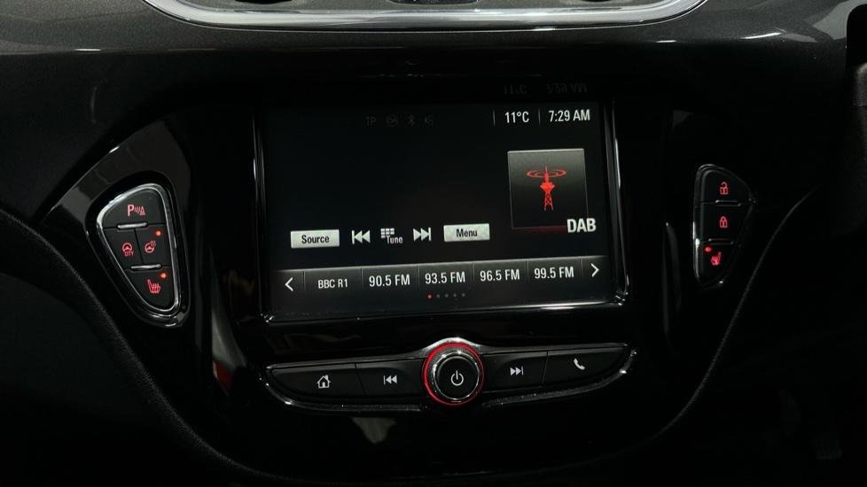 Heated Steering Wheel/Heated Seats 