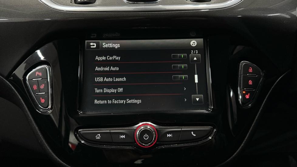 Apple Car Play & Android Auto