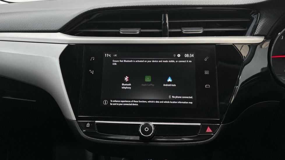 Bluetooth / Apple CarPlay / Android Auto 