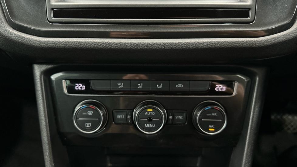 Air Conditioning /Dual Climate Control 