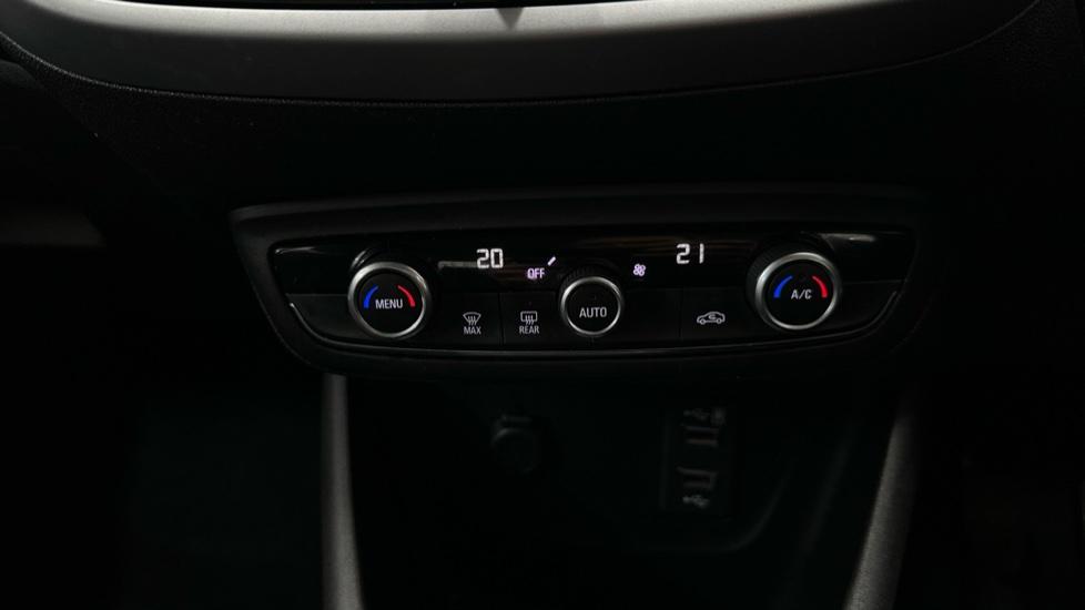 Air Conditioning /Dual Climate Control 