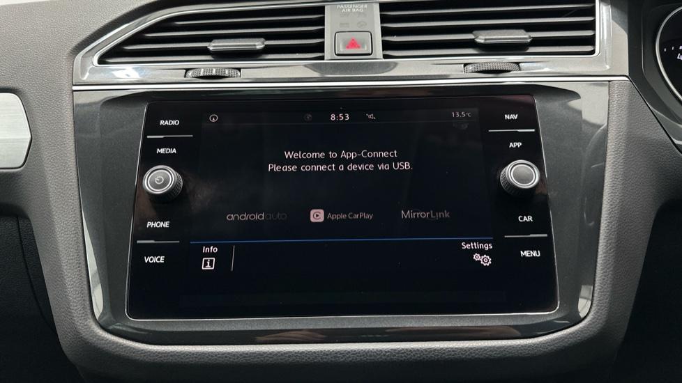 Apple Car Play & Android Auto