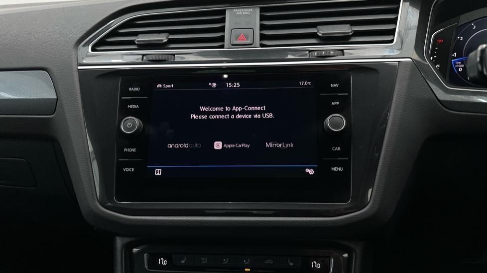 Apple Car Play & Android Auto