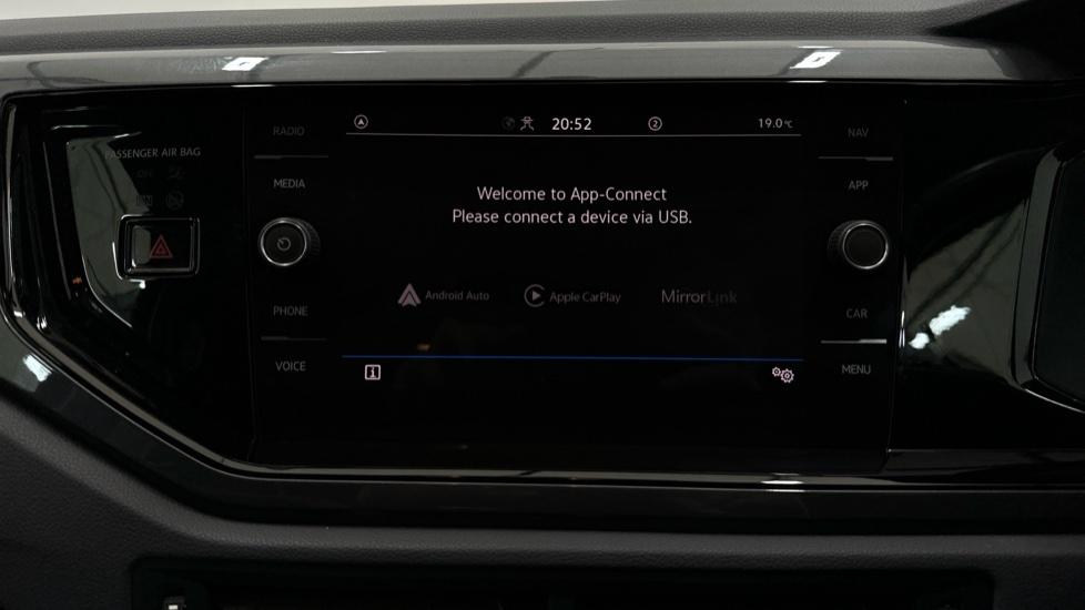 Apple Car Play & Android Auto