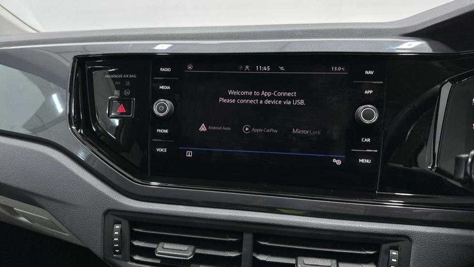 Apple Car Play & Android Auto