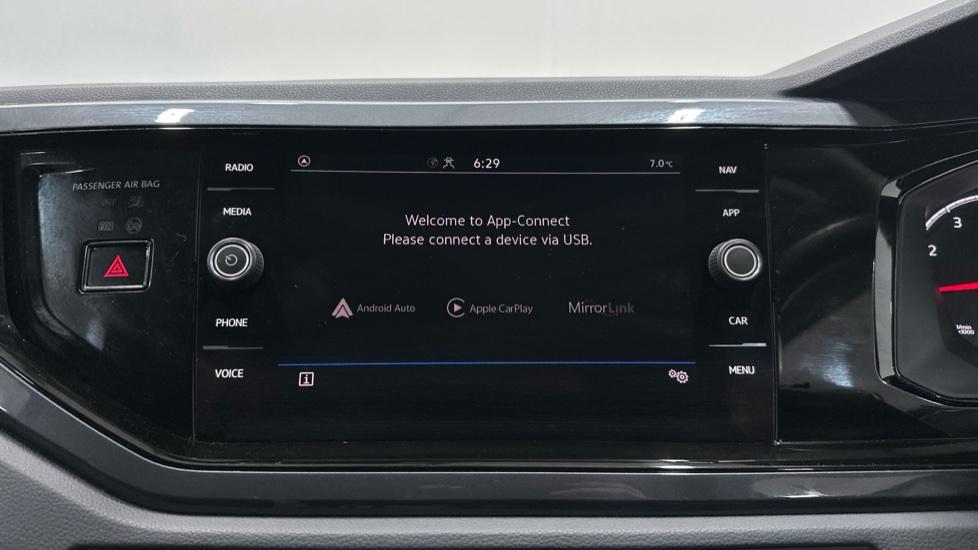 Apple Car Play & Android Auto