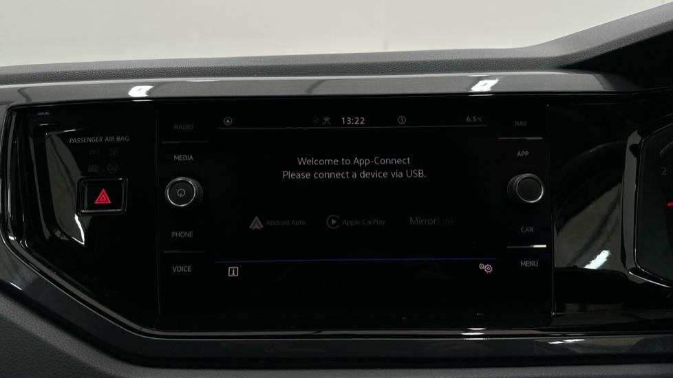 Apple Car Play & Android Auto