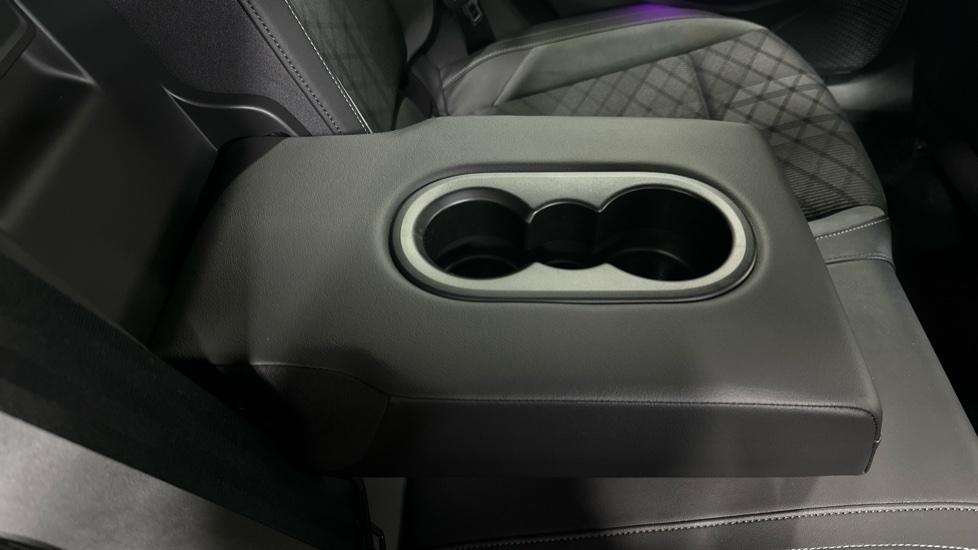 Rear Armrest/ Cup Holder