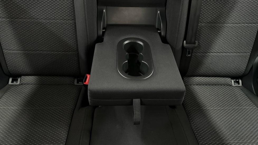 Rear Armrest/ Cup Holder