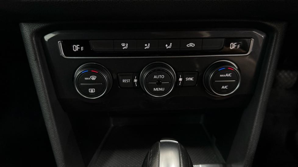 Air Conditioning /Dual Climate Control 