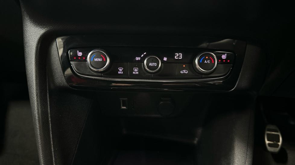 Air Conditioning /Dual Climate Control/Heated Seats 