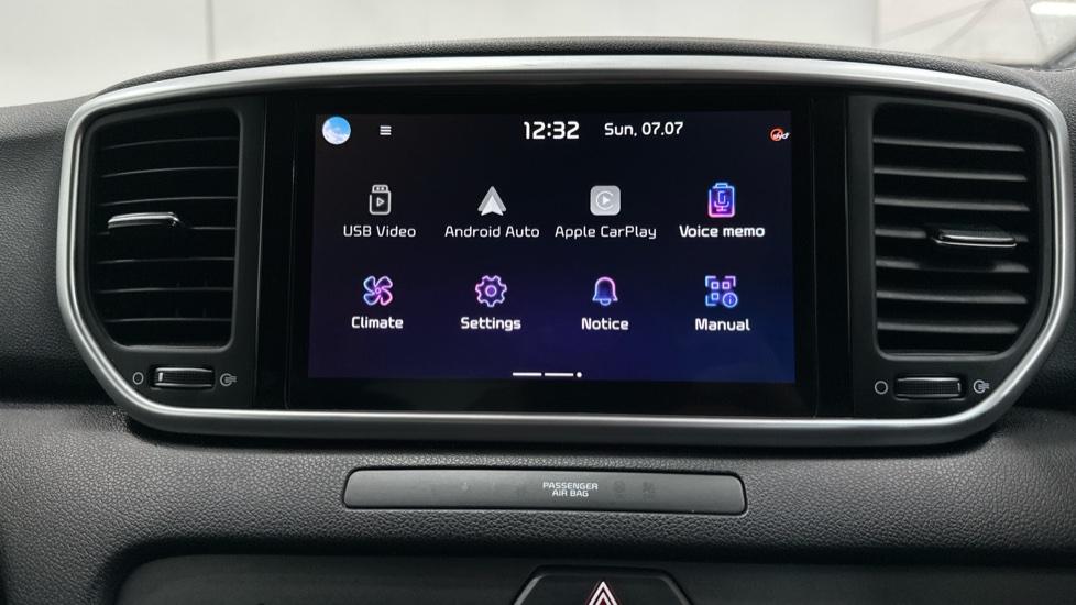 Apple Car Play & Android Auto