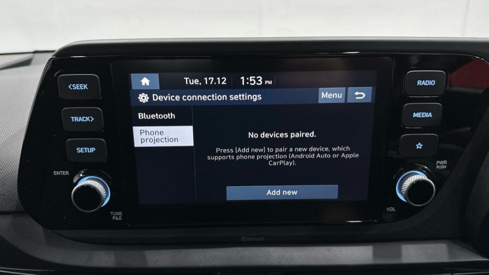 Bluetooth / Apple CarPlay / Android Auto 