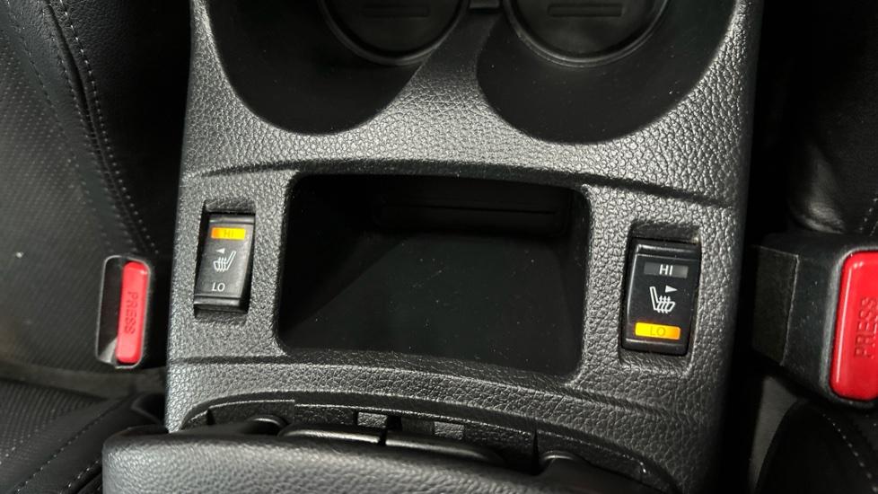 Heated Seats 