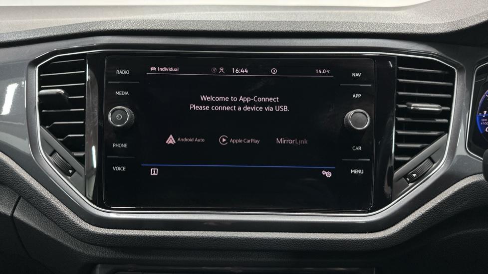 Apple Car Play & Android Auto