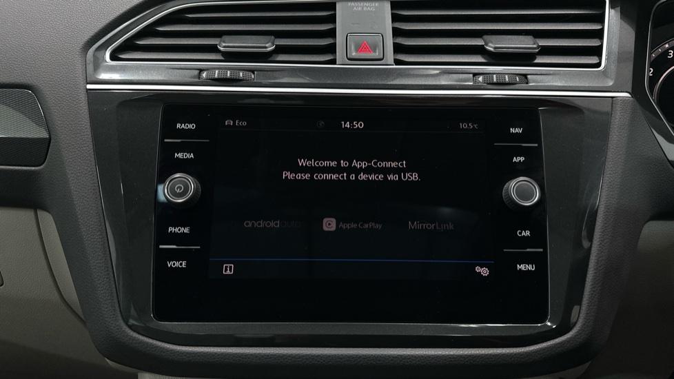 Apple Car Play & Android Auto