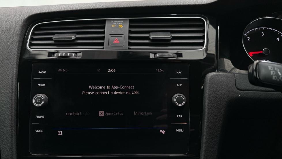 Apple Car Play & Android Auto