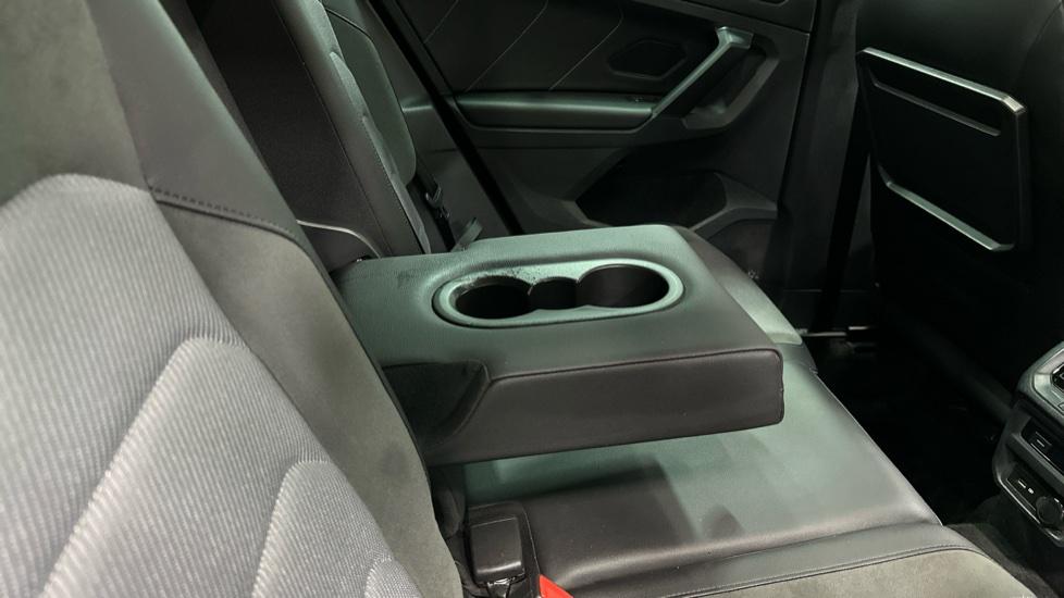 Rear Armrest/ Cup Holder