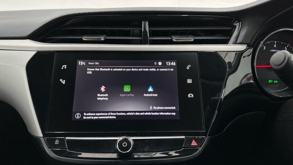 Bluetooth / Apple CarPlay / Android Auto 