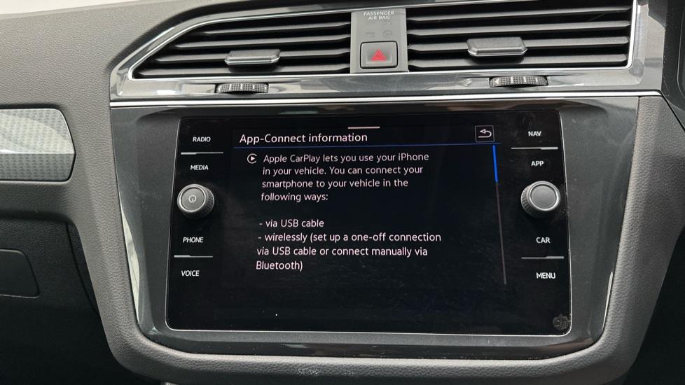 Apple Car Play & Android Auto