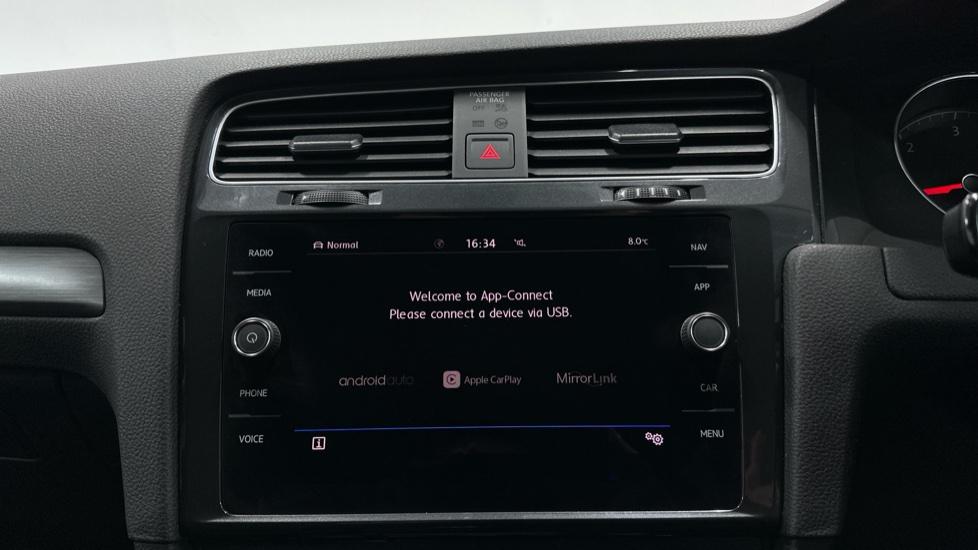 Apple Car Play & Android Auto