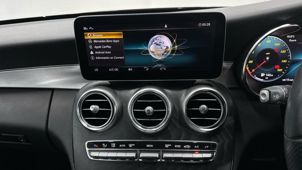 Apple Car Play & Android Auto