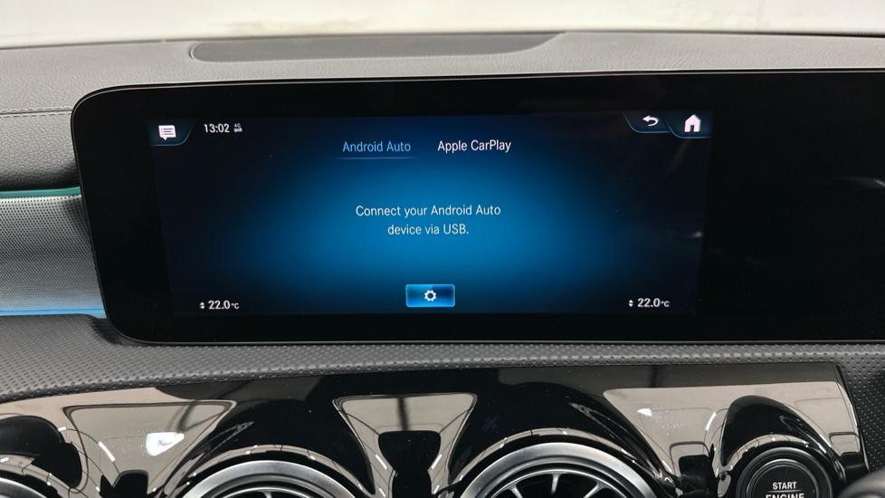 Apple Car Play & Android Auto