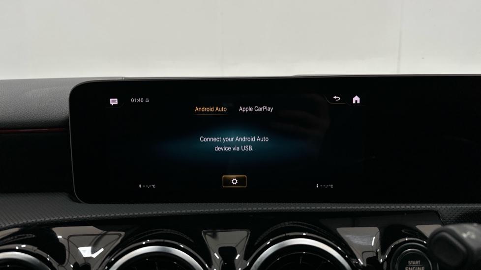 Apple Car Play & Android Auto