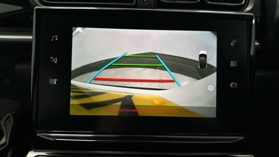 Rear Camera/Park Pilot 