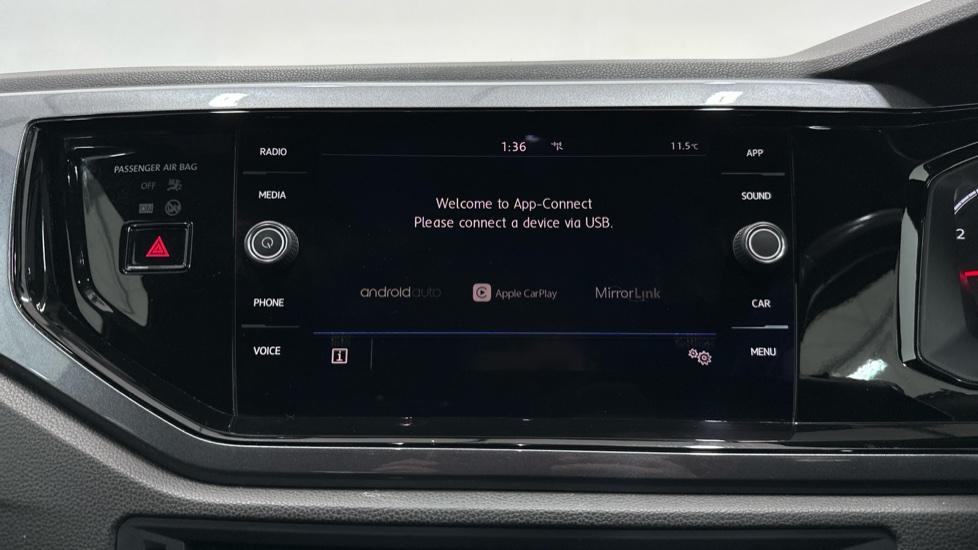 Apple Car Play & Android Auto