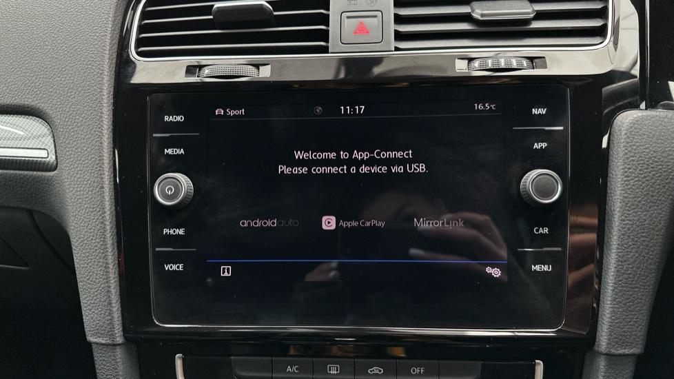 Apple Car Play & Android Auto