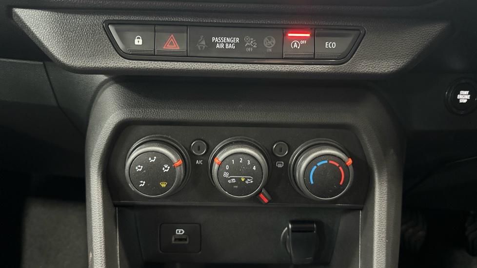 Auto Stop Start/Air Conditioning 