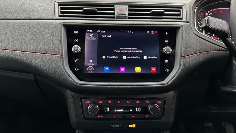 Apple Car Play & Android Auto