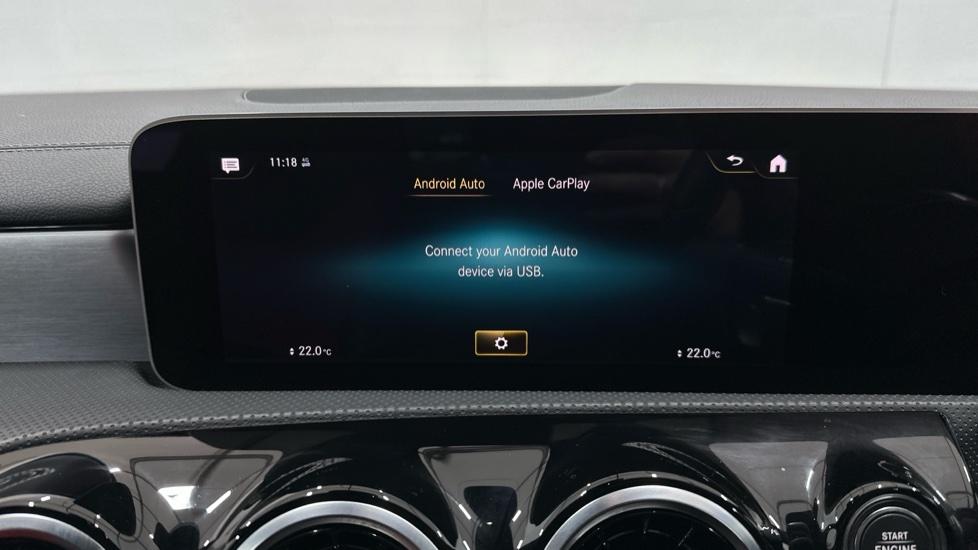 Apple Car Play & Android Auto