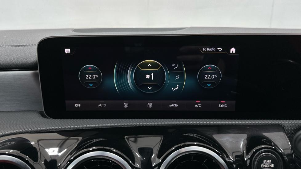 Dual Climate Control / Air Conditioning 