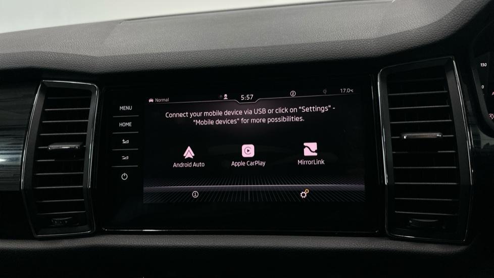 Apple Car Play & Android Auto