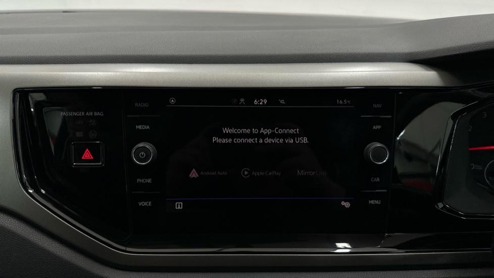 Apple Car Play & Android Auto