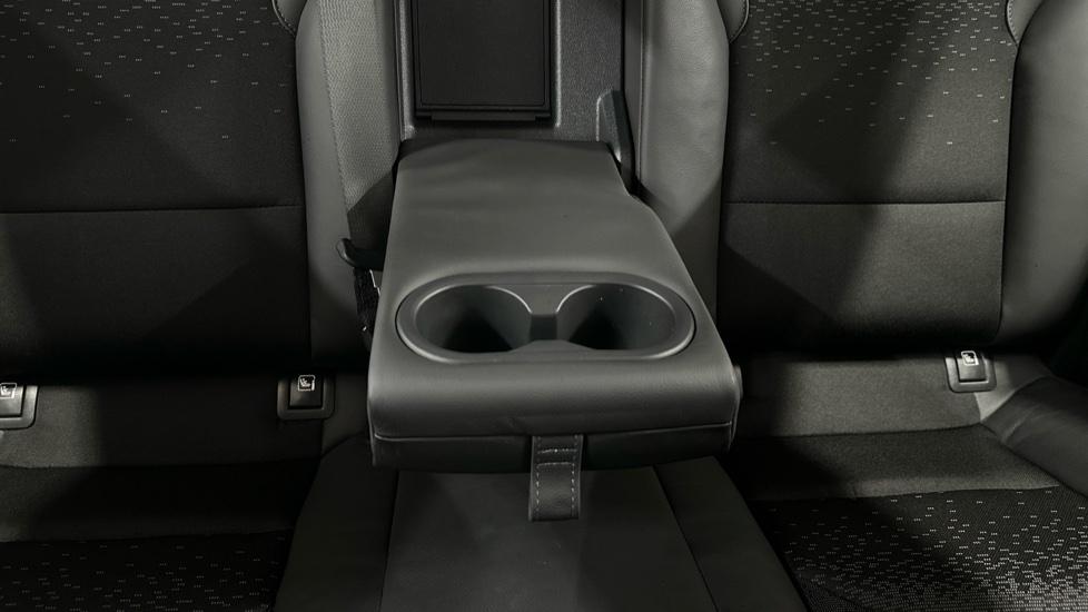 Rear Armrest/ Cup Holder