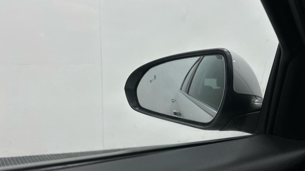 Blind Spot Monitoring System 