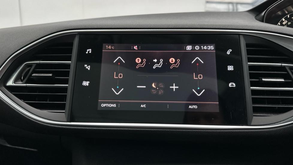 Air Conditioning /Dual Climate Control 