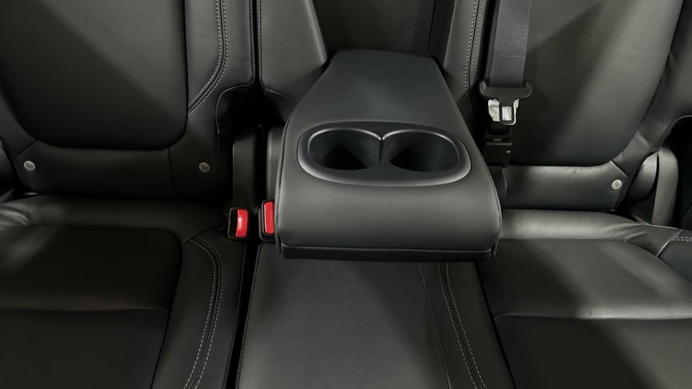 Rear Armrest/ Cup Holder