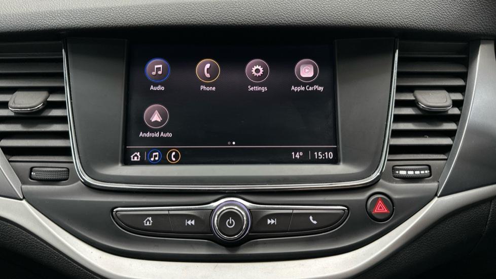 Apple Car Play & Android Auto