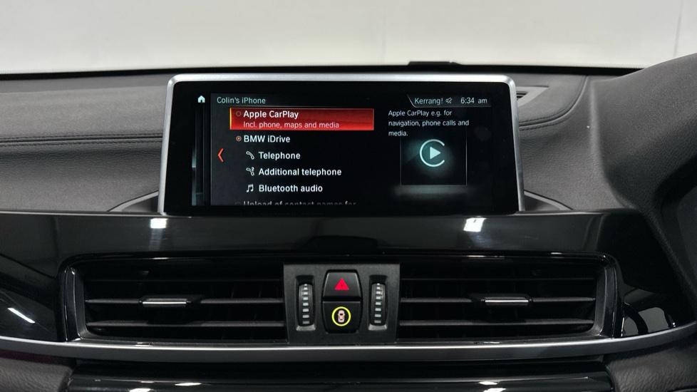 Bluetooth / Apple CarPlay / Android Auto 