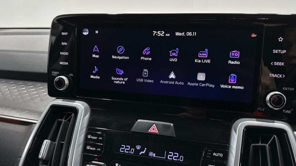 Apple Car Play & Android Auto