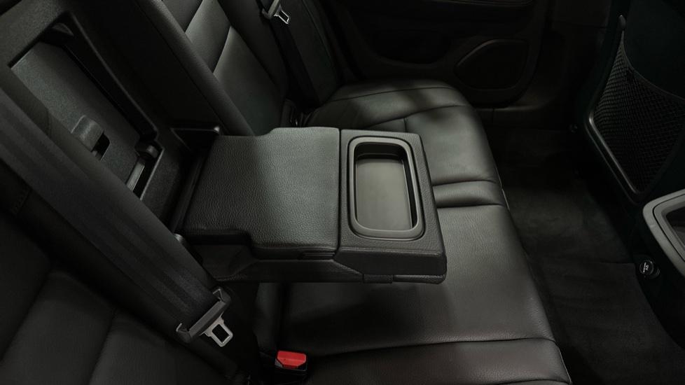 Rear Armrest/ Cup Holder